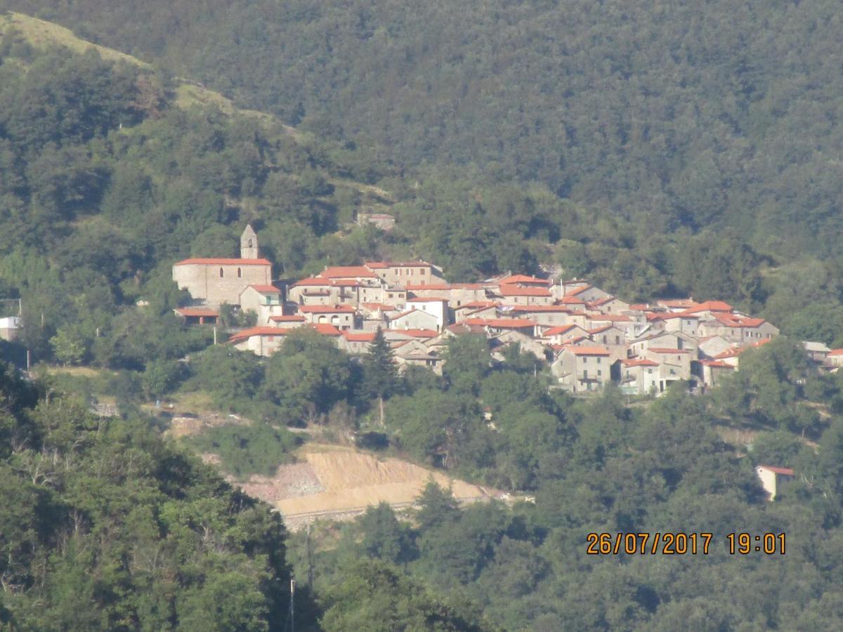 Bed and Breakfast Viandanti, Artisti E Sognatori Comano  Exterior foto