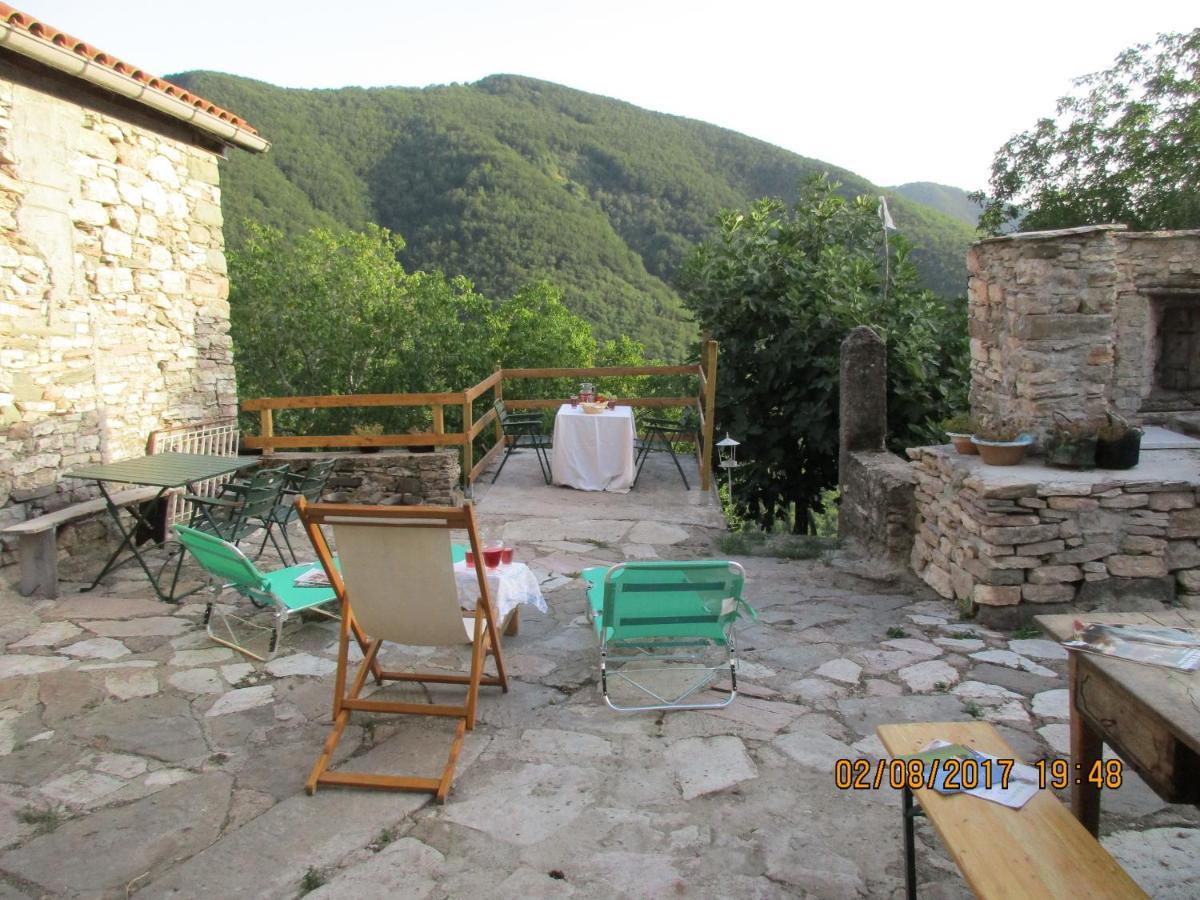 Bed and Breakfast Viandanti, Artisti E Sognatori Comano  Exterior foto