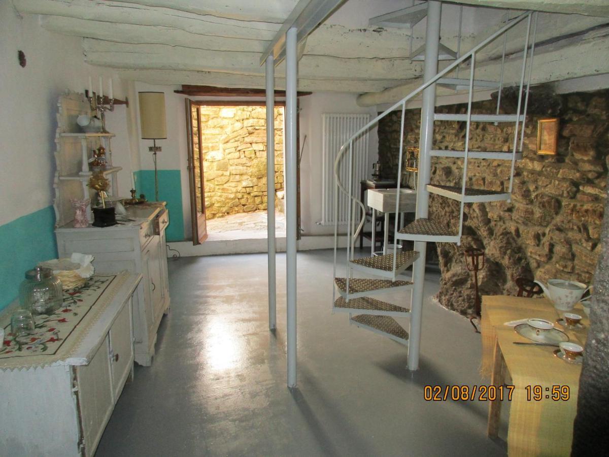Bed and Breakfast Viandanti, Artisti E Sognatori Comano  Exterior foto