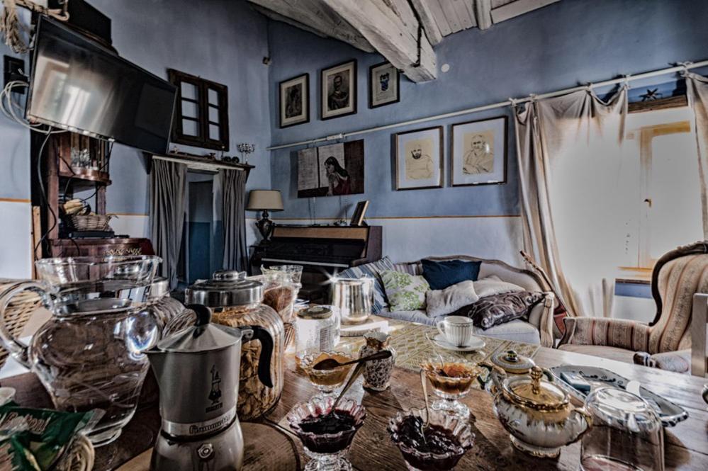 Bed and Breakfast Viandanti, Artisti E Sognatori Comano  Exterior foto